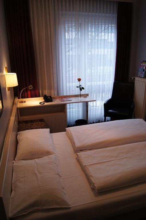 Berlin Plaza Hotel Am Kurfurstendamm Room photo